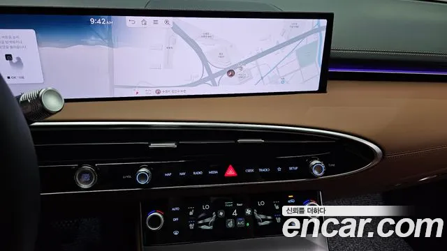 Genesis GV70 — Фото автомобиля 19