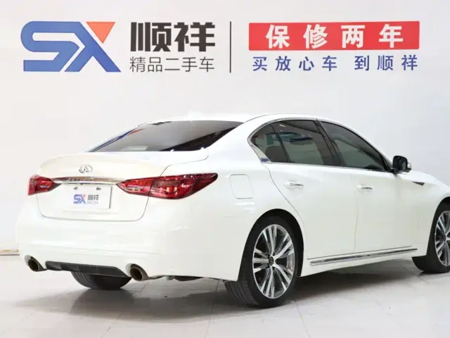 Infiniti Q50L — Фото автомобиля 4