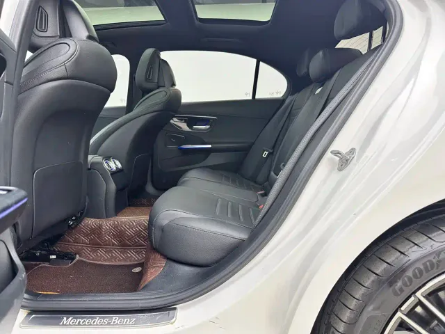 Mercedes-Benz C-Class — Фото автомобиля 7