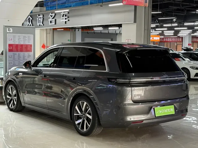 Li Auto L8 — Фото автомобиля 7