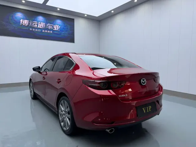 Mazda Axela — Фото автомобиля 3