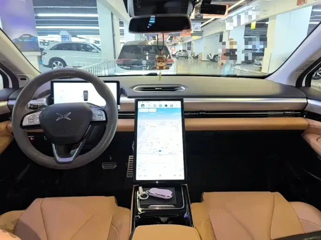 Xpeng P5 — Фото автомобиля 9