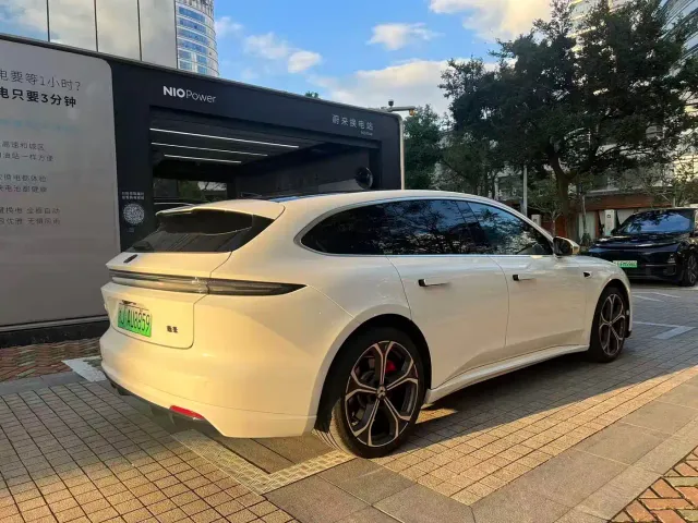 Nio ET5 Touring — Фото автомобиля 9