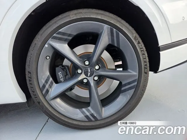 Genesis GV70 — Фото автомобиля 18