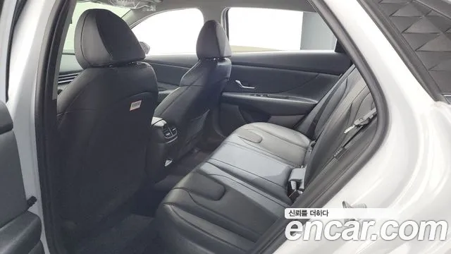 Hyundai AVANTE — Фото автомобиля 19