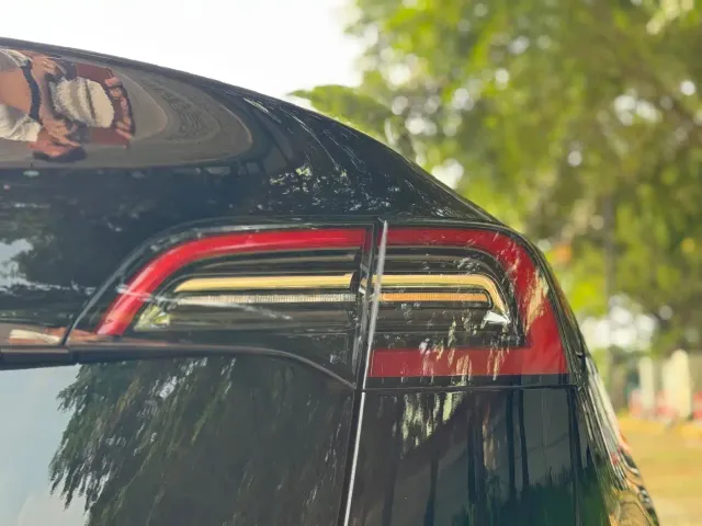 Tesla Model Y — Фото автомобиля 20