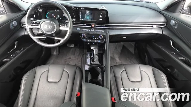Hyundai Avante CN7 — Фото автомобиля 10