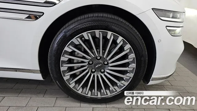 Genesis G80 Electrified G80 (RG3) — Фото автомобиля 17
