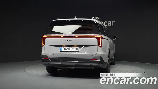 Kia Canival Новый Carnival 4 поколение Бензин 7 мест X Line — Фото автомобиля 4