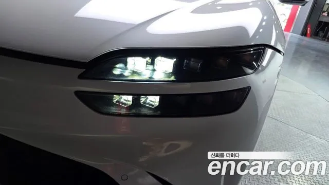 Genesis GV60 — Фото автомобиля 20