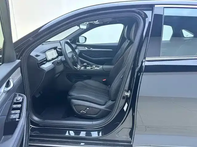Geely Xingrui — Фото автомобиля 12