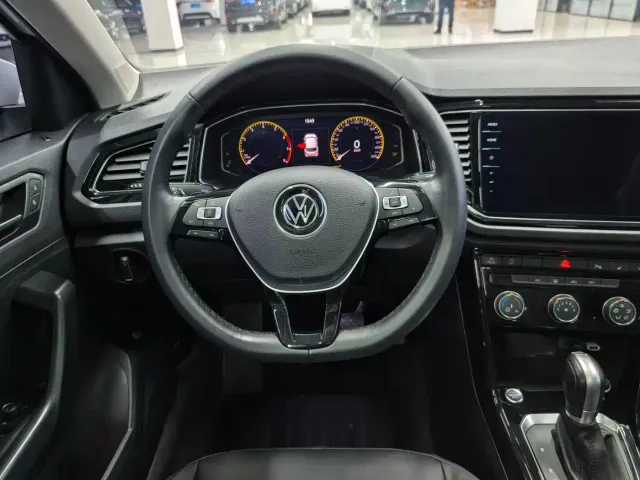 Volkswagen T-Roc — Фото автомобиля 17