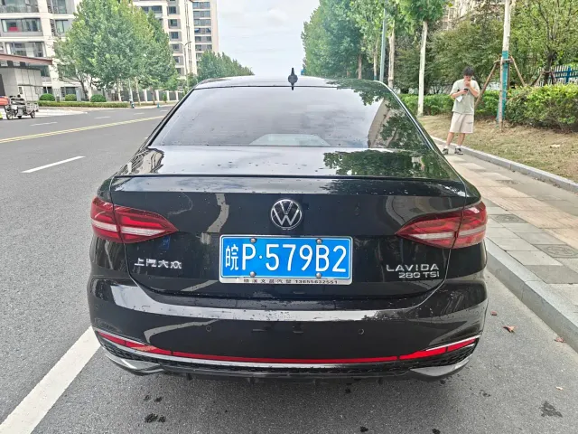 Volkswagen Lavida — Фото автомобиля 8
