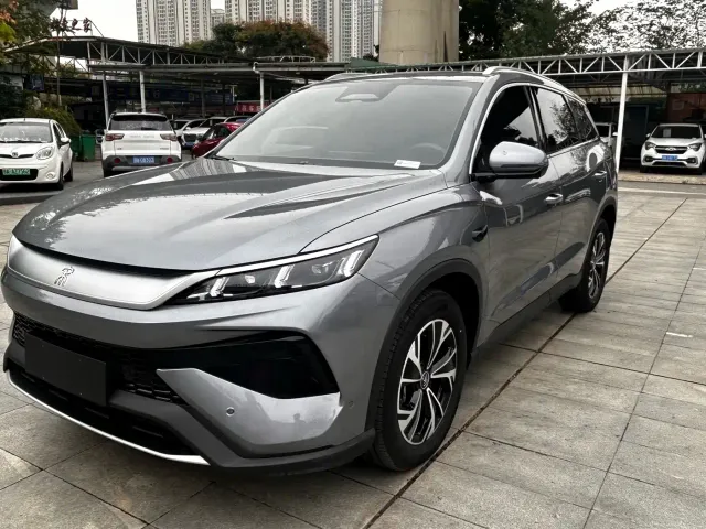 Фотография автомобиля — BYD Song Pro