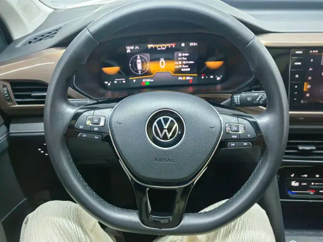 Volkswagen Tharu — Фото автомобиля 8