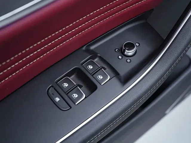 Hongqi HS5 — Фото автомобиля 16