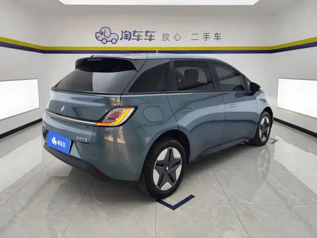 Baojun Cloud — Фото автомобиля 3