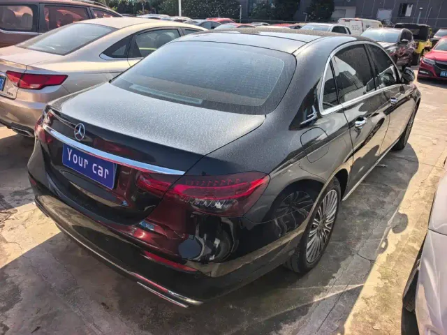Mercedes-Benz E-Class — Фото автомобиля 5
