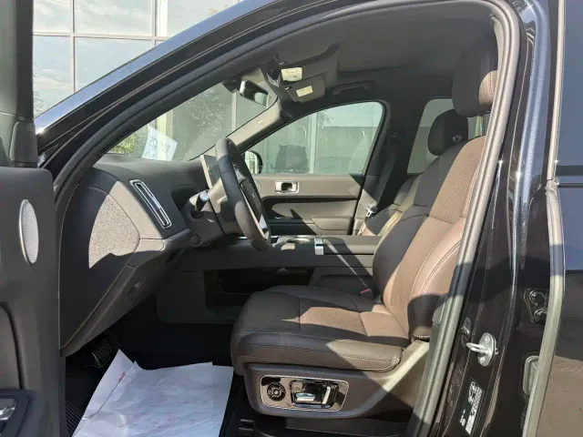 Li Auto L8 — Фото автомобиля 6