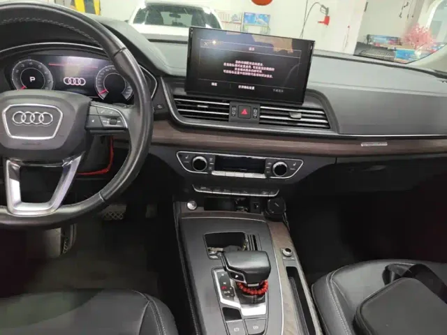 Audi Q5L — Фото автомобиля 12