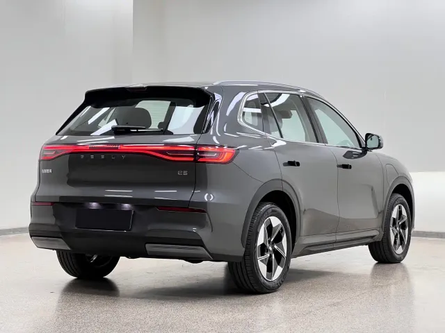Geely Galaxy E5 — Фото автомобиля 6