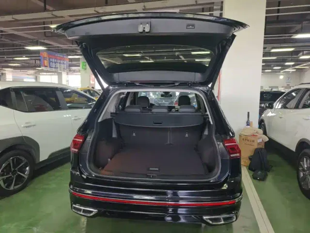 Volkswagen Tiguan L — Фото автомобиля 18