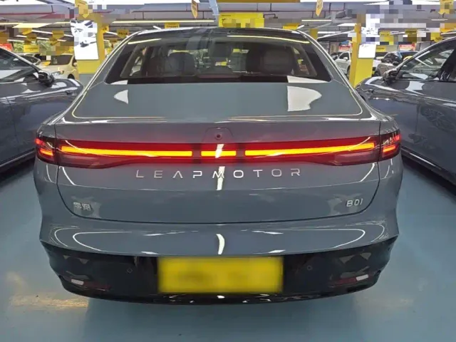 Leapmotor Leapmotor B01 2026 550 LiDAR Edition — Фото автомобиля 5