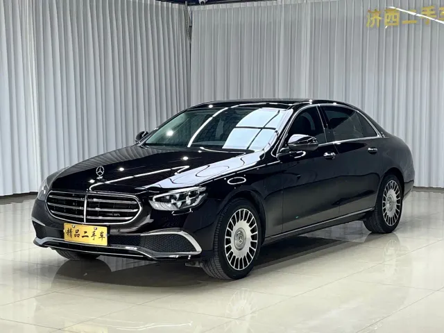 Фотография автомобиля — Mercedes-Benz E-Class