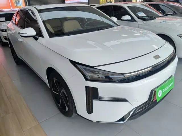 Geely Galaxy L6 — Фото автомобиля 3
