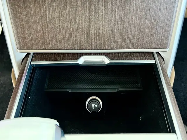 Land Rover Range Rover — Фото автомобиля 16
