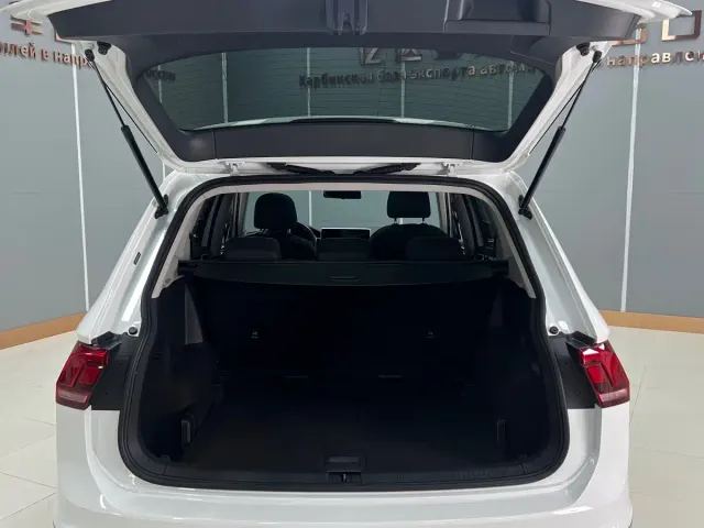 Volkswagen Tiguan L — Фото автомобиля 22