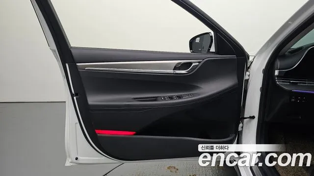 Hyundai Grandeur Grandeur (New) Hybrid — Фото автомобиля 13