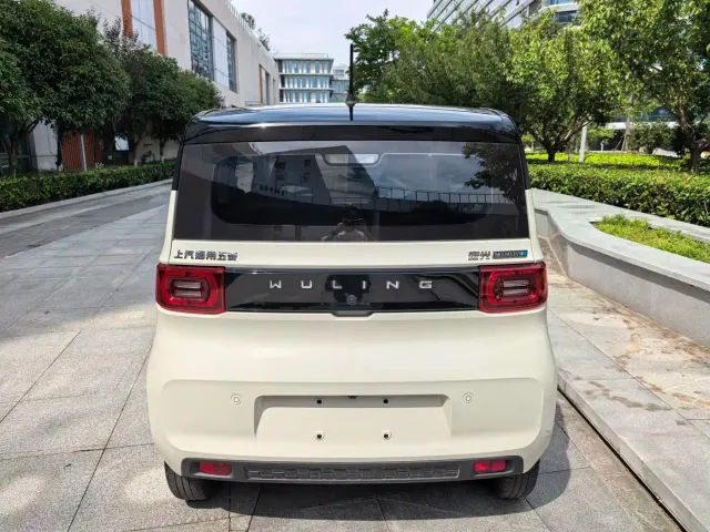 Wuling Hongguang Mini EV — Фото автомобиля 5