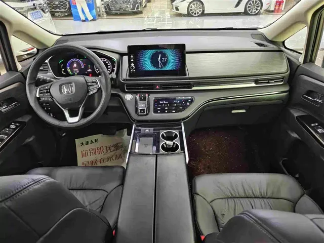 Honda Elysion — Фото автомобиля 7
