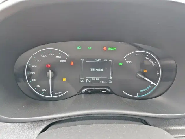 Wuling Hongguang — Фото автомобиля 11