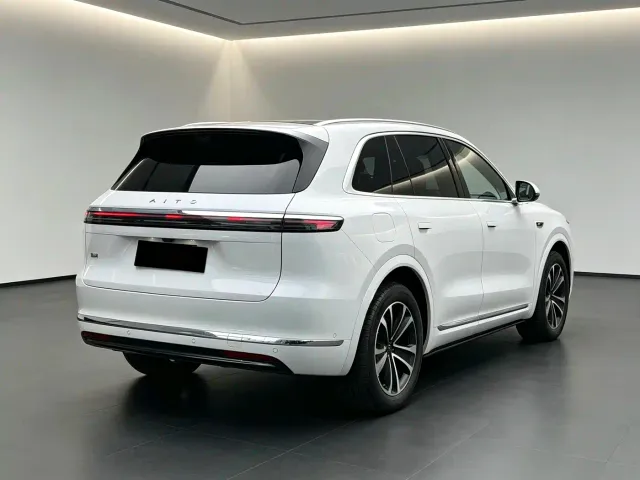 Aito M7 — Фото автомобиля 4