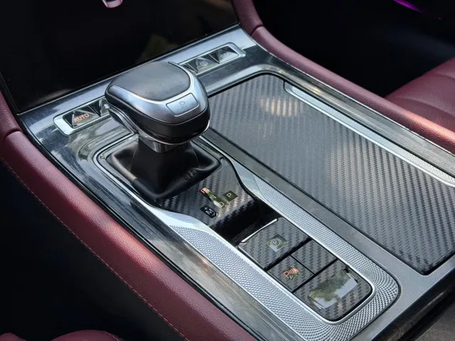 Hongqi H5 — Фото автомобиля 14