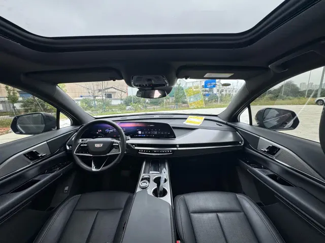 Cadillac XT5 — Фото автомобиля 7