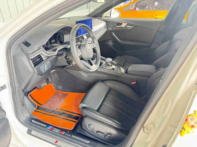 Audi A4L — Фото автомобиля 5