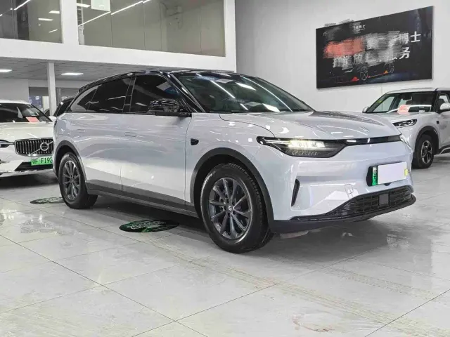 Leapmotor C11 — Фото автомобиля 3