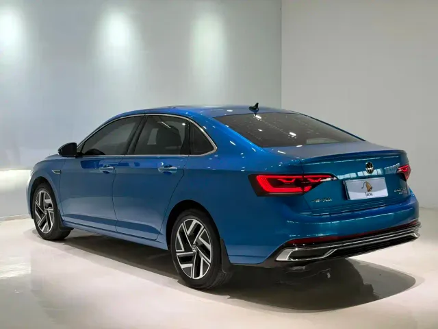 Volkswagen Sagitar — Фото автомобиля 4