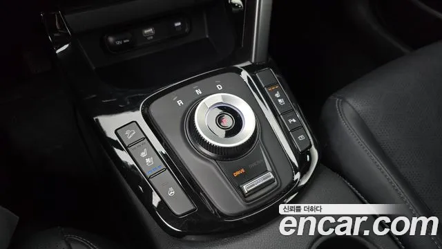 Kia Seltos New — Фото автомобиля 12