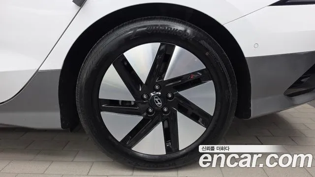 Hyundai Ioniq6 Long Range AWD — Фото автомобиля 21