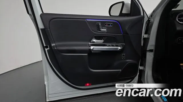 Mercedes-Benz EQB X243 — Фото автомобиля 13