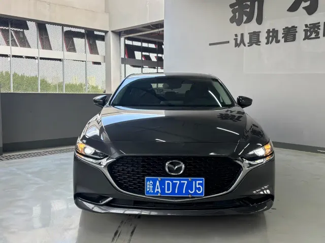 Mazda Axela — Фото автомобиля 2