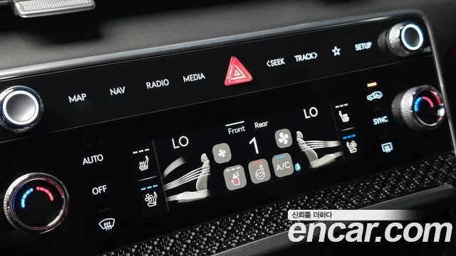 Genesis GV80 — Фото автомобиля 24