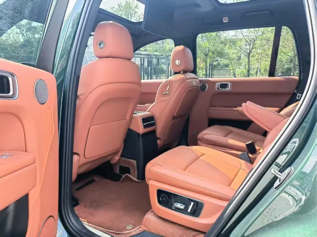 Li Auto L9 — Фото автомобиля 4