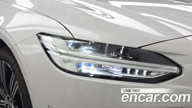 Volvo S90 — Фото автомобиля 7