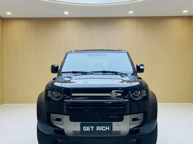 Land Rover Defender — Фото автомобиля 2