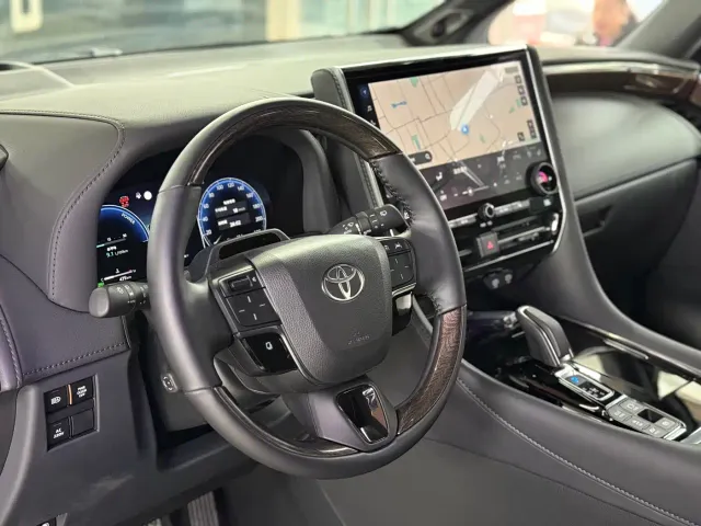Toyota Alphard — Фото автомобиля 7